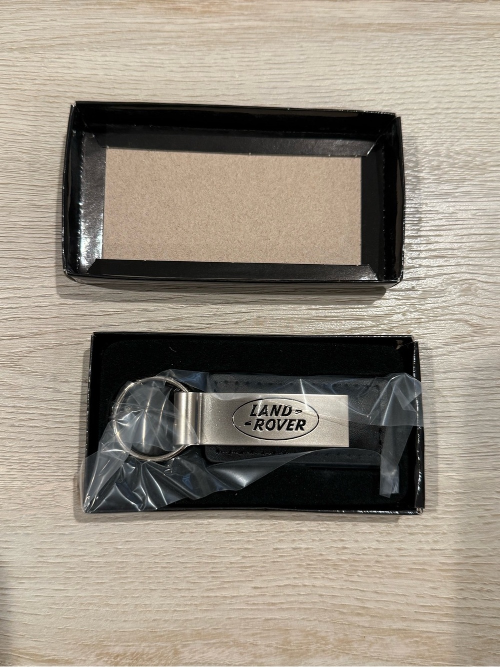 Land Rover Silver and Black Keyring